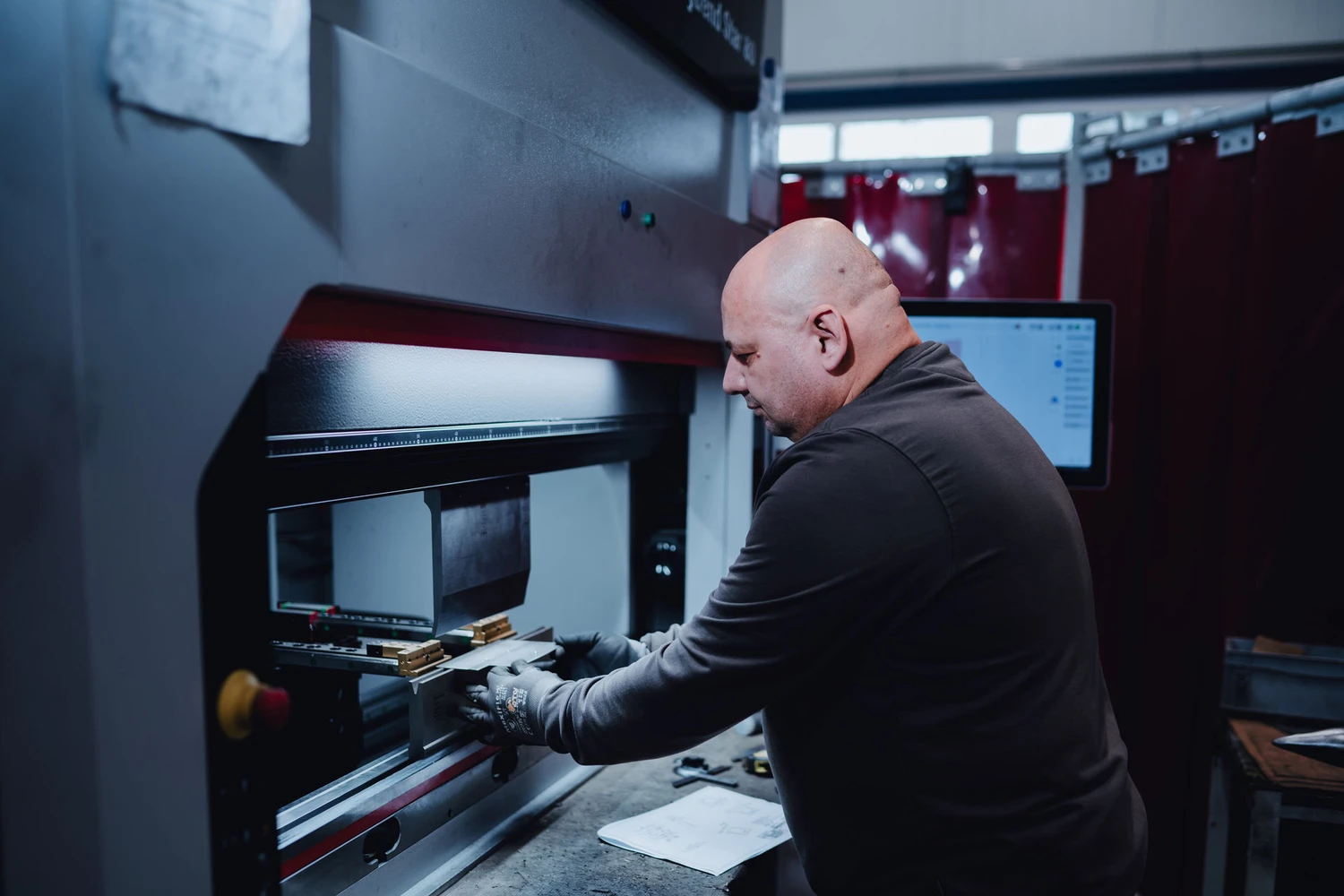 Phoenix Industry Solutions - Blechbearbeitung & Laserschweißen - Bystronic ByBend Star 80/1530 Biegemaschine