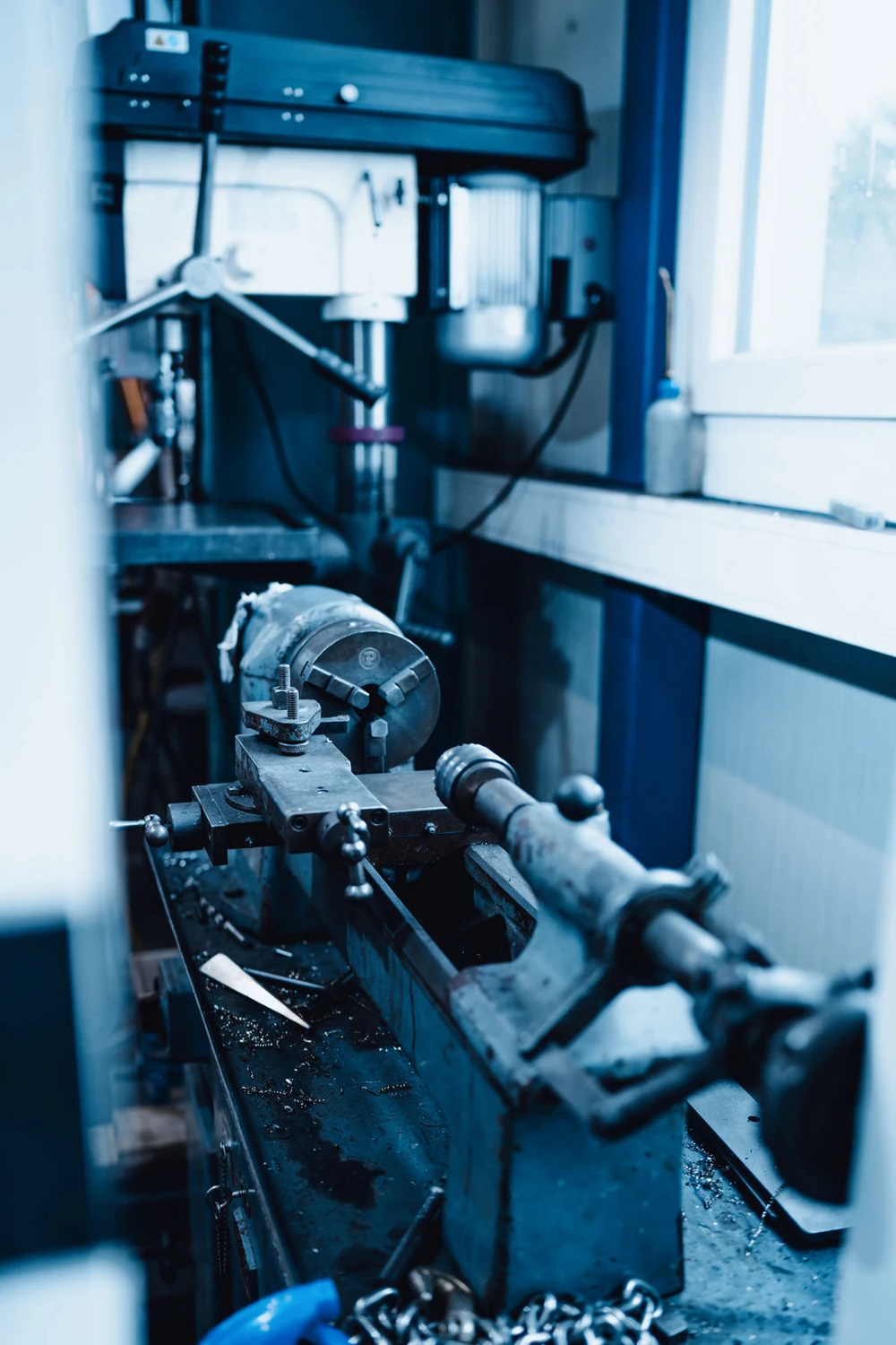 Phoenix Industry Solutions - Blechbearbeitung & Laserschweißen - Oldtimer Drehbank