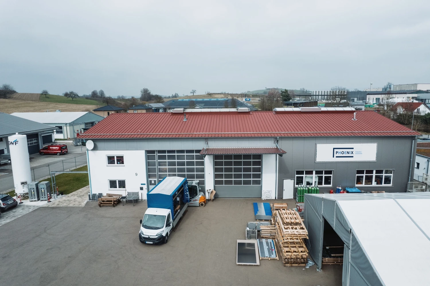 Phoenix Industry Solutions - Blechbearbeitung & Laserschweißen - Industriegebäude